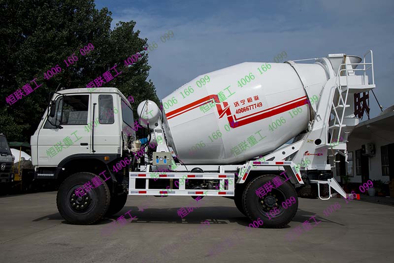 東風小型水泥攪拌車