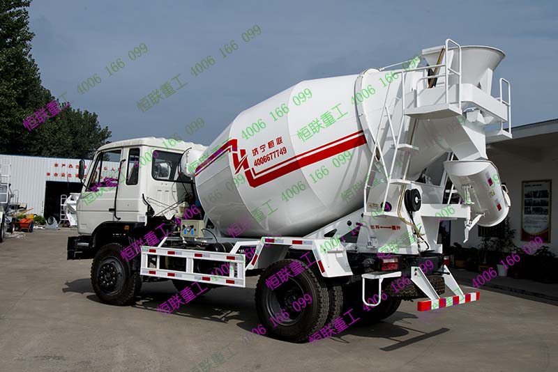 東風小型水泥攪拌車