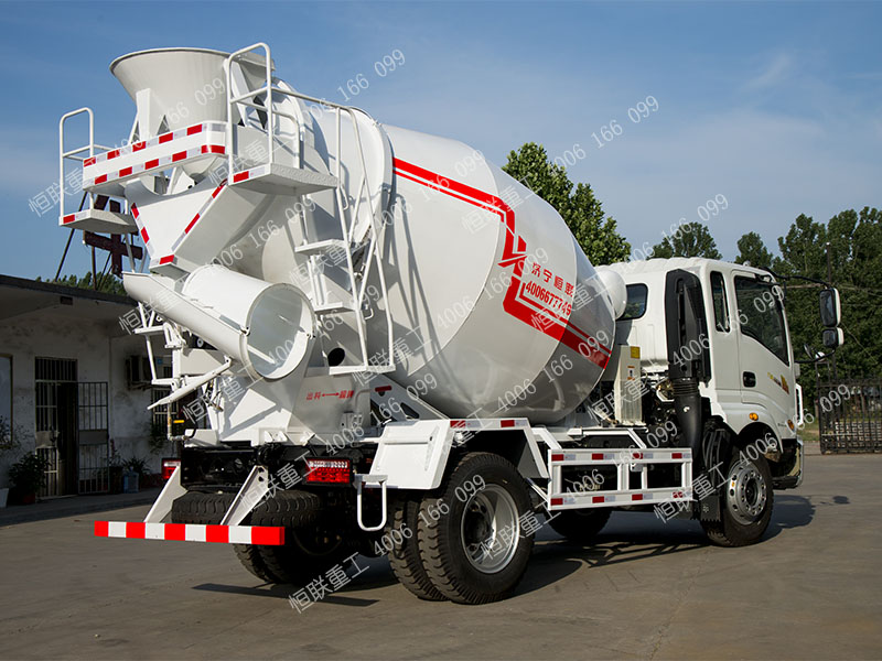 最帥氣的小型水泥攪拌車