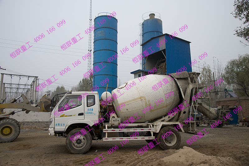河南長(zhǎng)垣水泥攪拌車還是選恒聯(lián)牌