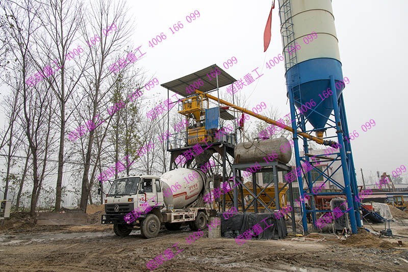 河南省新鄉(xiāng)市小型攪拌車圖片