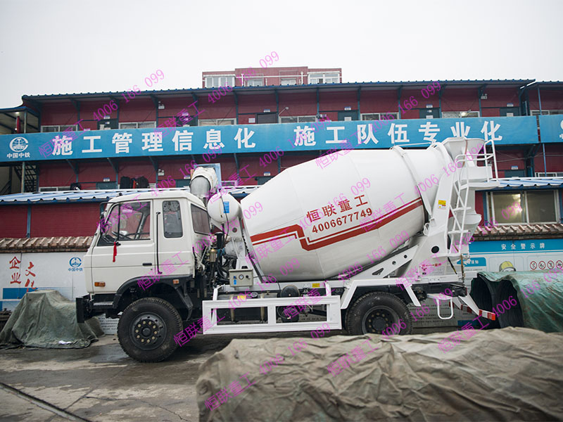 東風(fēng)小型攪拌車