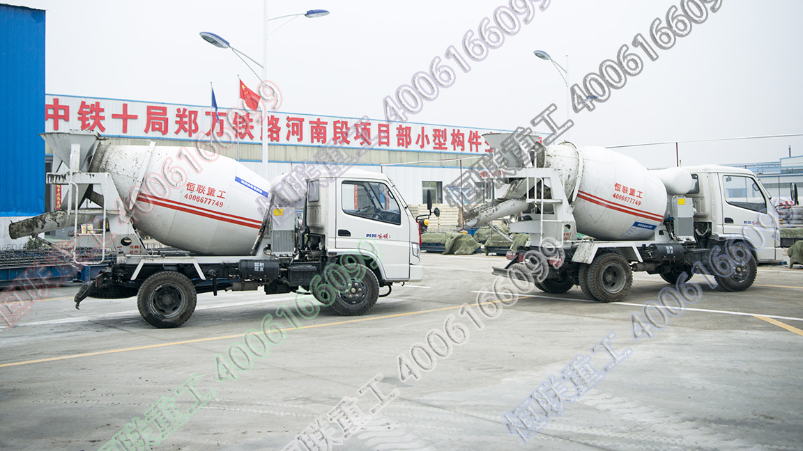 恒聯(lián)2立方攪拌車(chē)滿(mǎn)足自密實(shí)混凝土施工要求