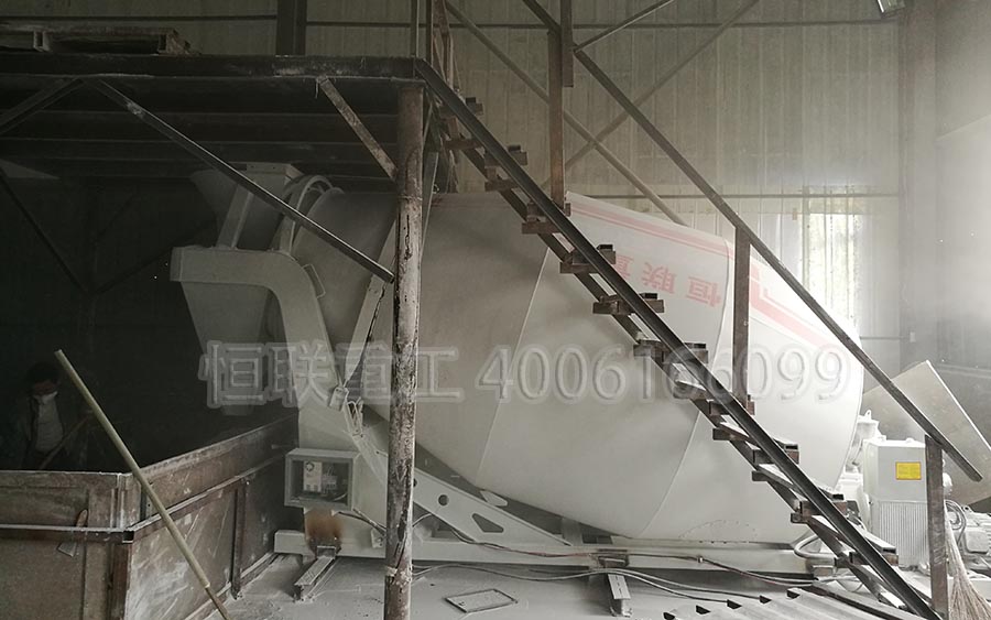攪拌車上裝攪拌大理石原材料