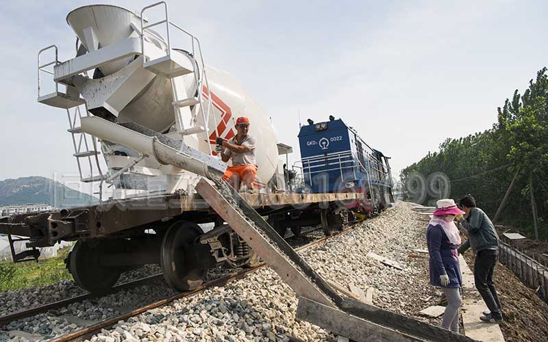 軌道小型攪拌車