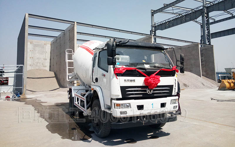 PC預(yù)制構(gòu)件廠用水泥攪拌車