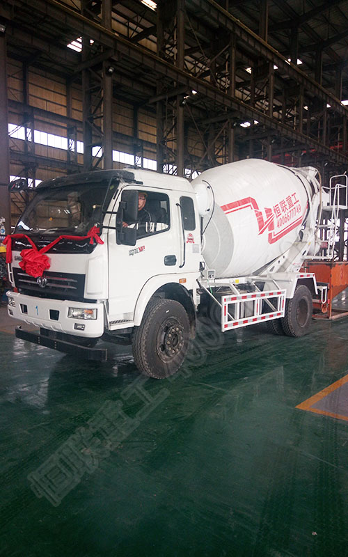 PC構(gòu)件車間用水泥攪拌車